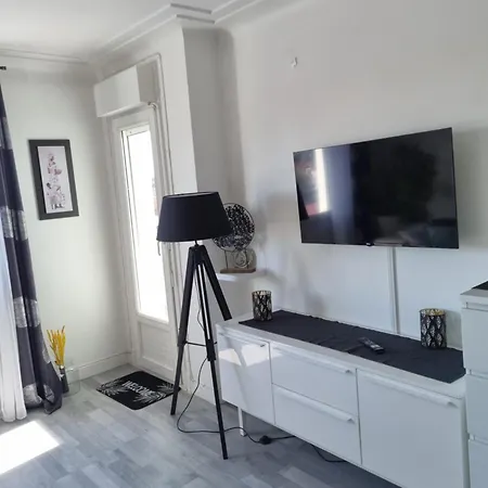 Moderne Calme Apartman